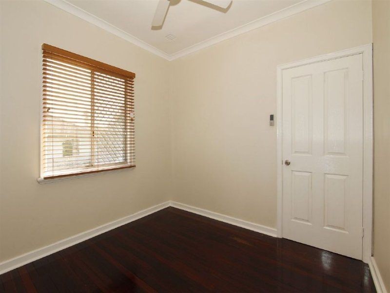 35 Grigg Place, Hilton WA 6163