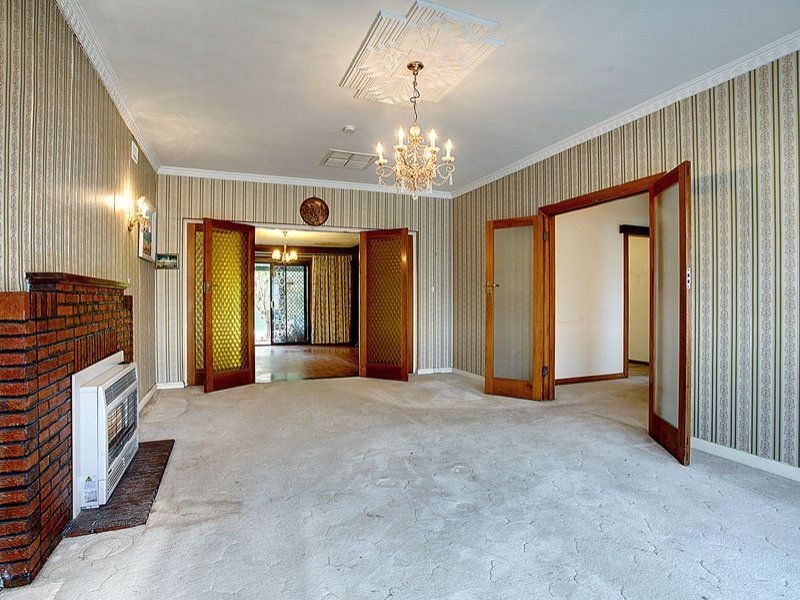 2 Mackirdy St, Fulham SA 5024