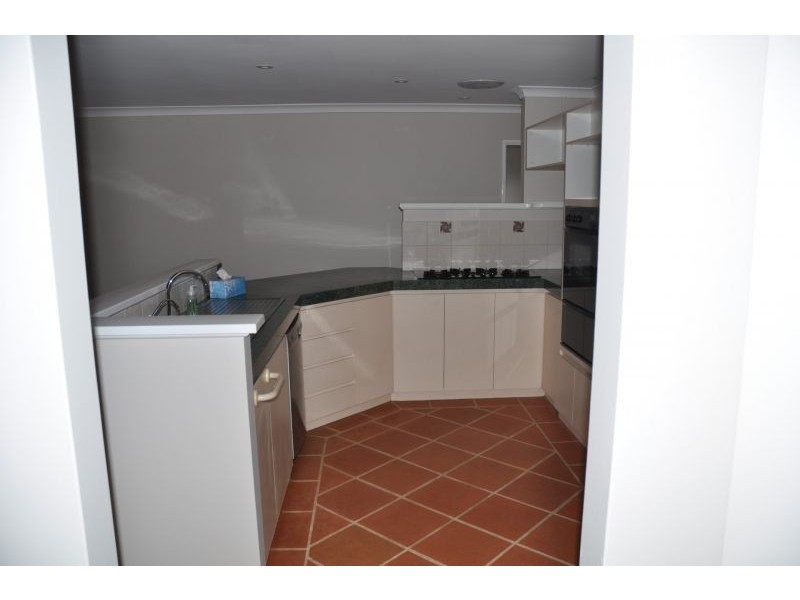 4 Laurelston Heights, Woodvale WA 6026