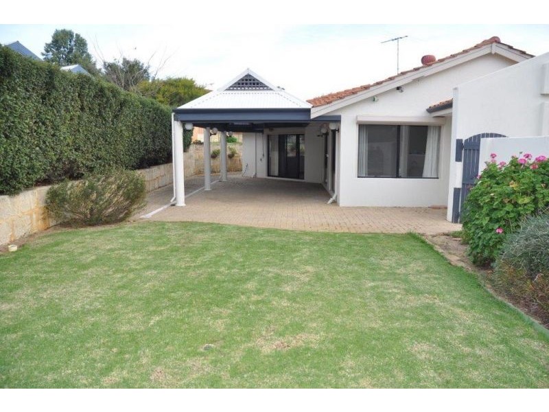 4 Laurelston Heights, Woodvale WA 6026