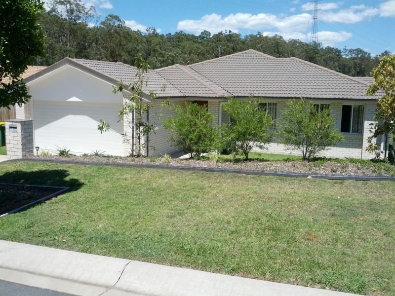 8 Bayrick Street, Pacific Pines QLD 4211