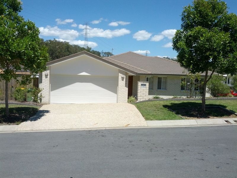 8 Bayrick Street, Pacific Pines QLD 4211