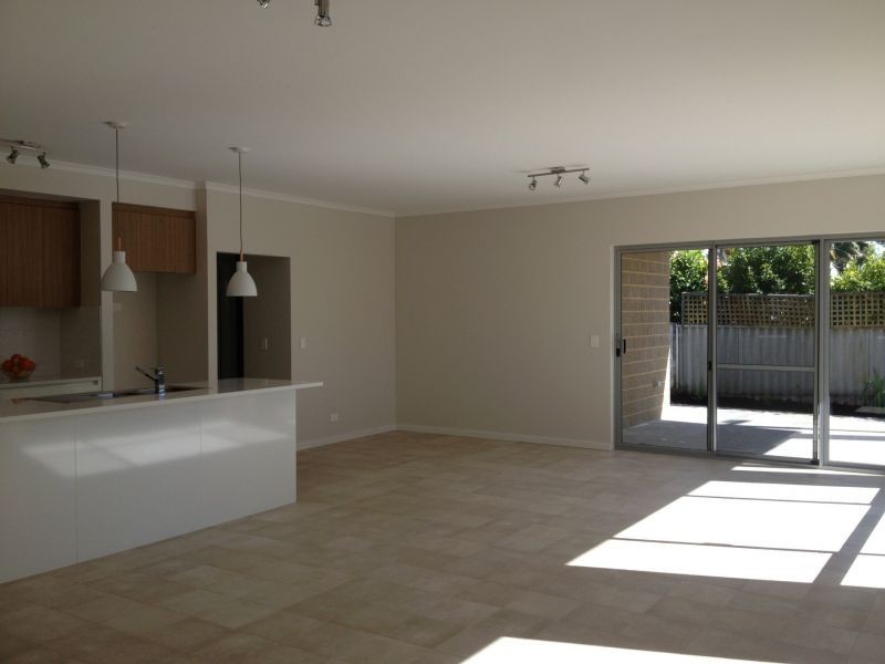 32b Coleman Crescent, Melville WA 6156