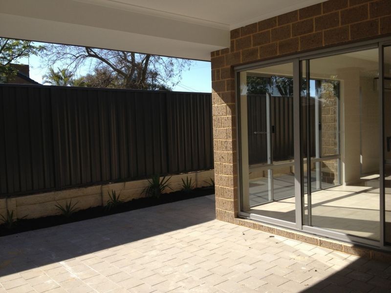 32b Coleman Crescent, Melville WA 6156