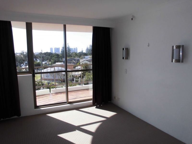3 River Dr, Surfers Paradise QLD 4217