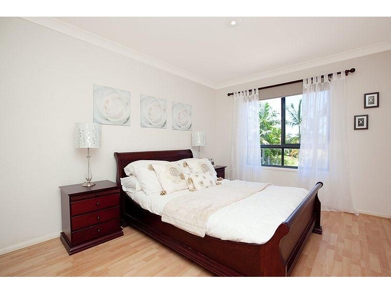 136/125 Santa Cruz Boulevard, Clear Island Waters QLD 4226