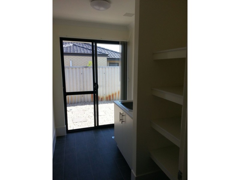 6a Gilroy Street, Cloverdale WA 6105