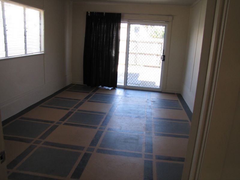 17 Central Street, Labrador QLD 4215