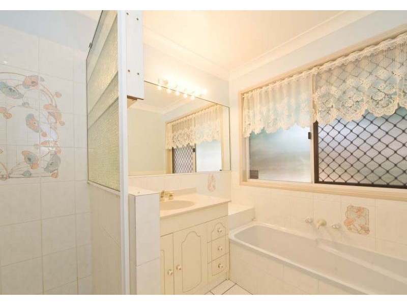 4 Zodiac Close, Tingalpa QLD 4173