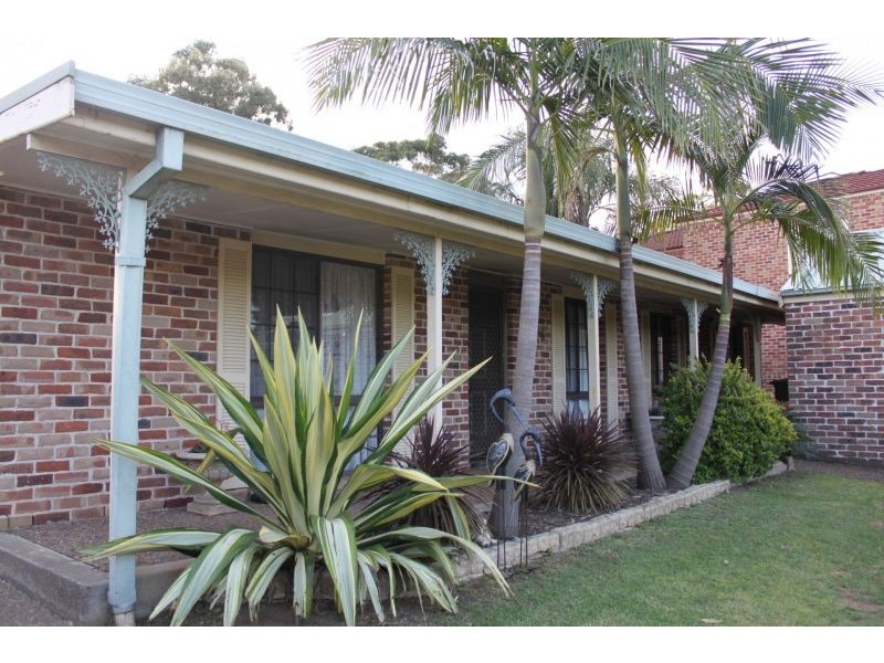 25 Waterfall Crescent, Cranebrook NSW 2749