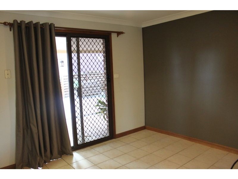 25 Waterfall Crescent, Cranebrook NSW 2749