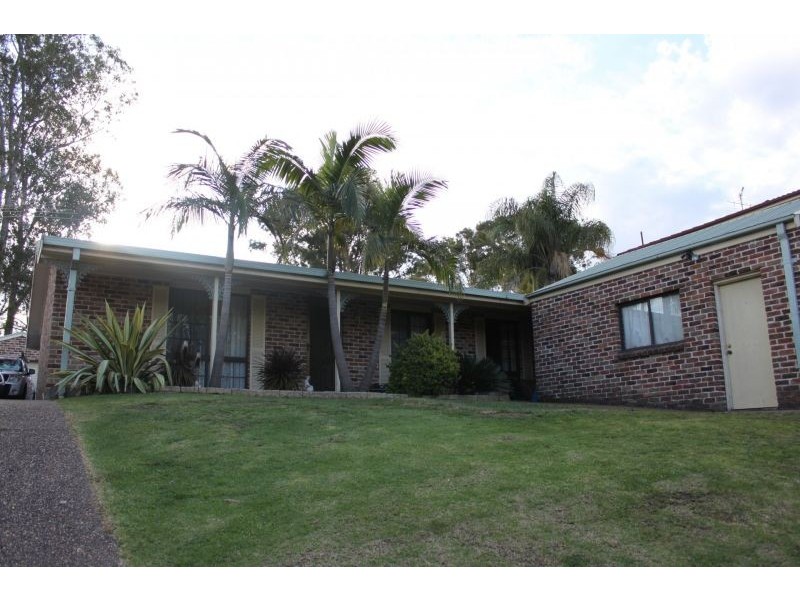 25 Waterfall Crescent, Cranebrook NSW 2749