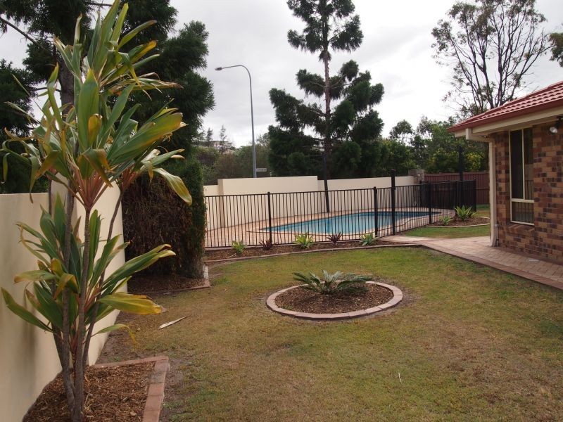 2 Belongil Street, Pacific Pines QLD 4211
