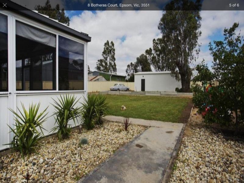 8 Botheras Court, Epsom VIC 3551