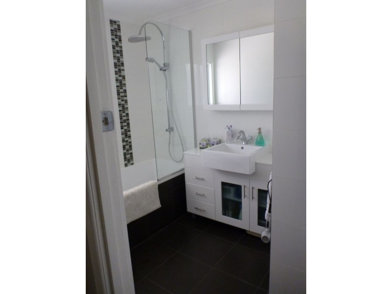 12 Loncroft St, Brighton QLD 4017