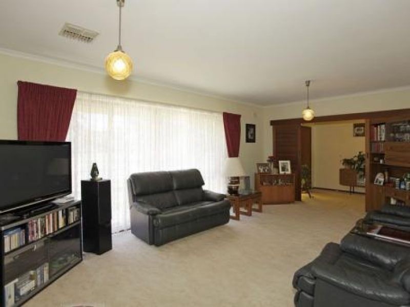 18 Tomkinson Road, Semaphore Park SA 5019