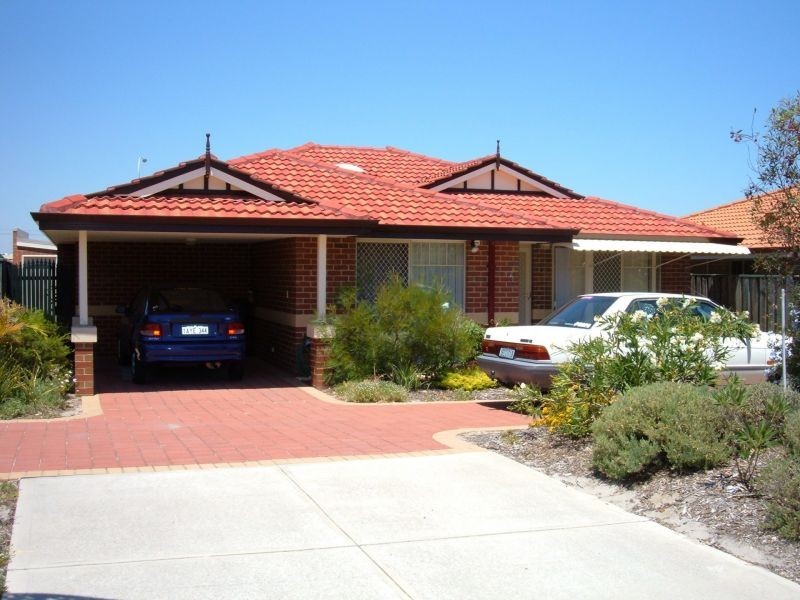 2/61 Scaddan Street, Bassendean WA 6054