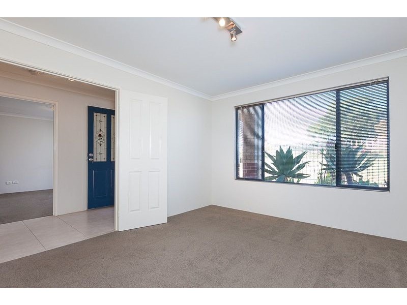 15 St Louis Avenue, Hocking WA 6065