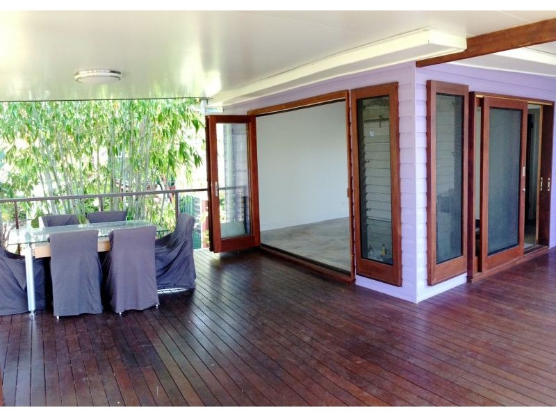 16 Railway St, Woolloongabba QLD 4102
