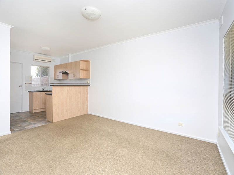 11/2 Bach Cresent, Seaton SA 5023