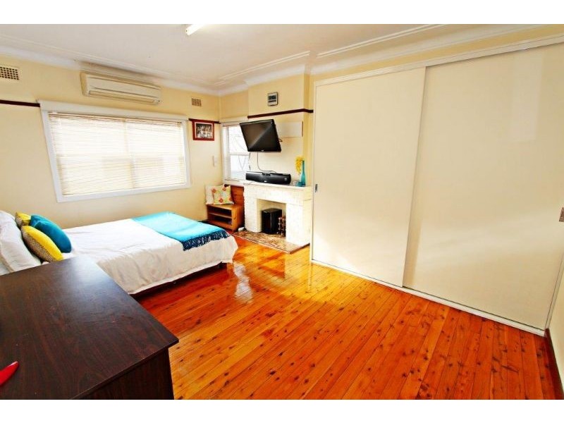 11 Maling Avenue, Ermington NSW 2115