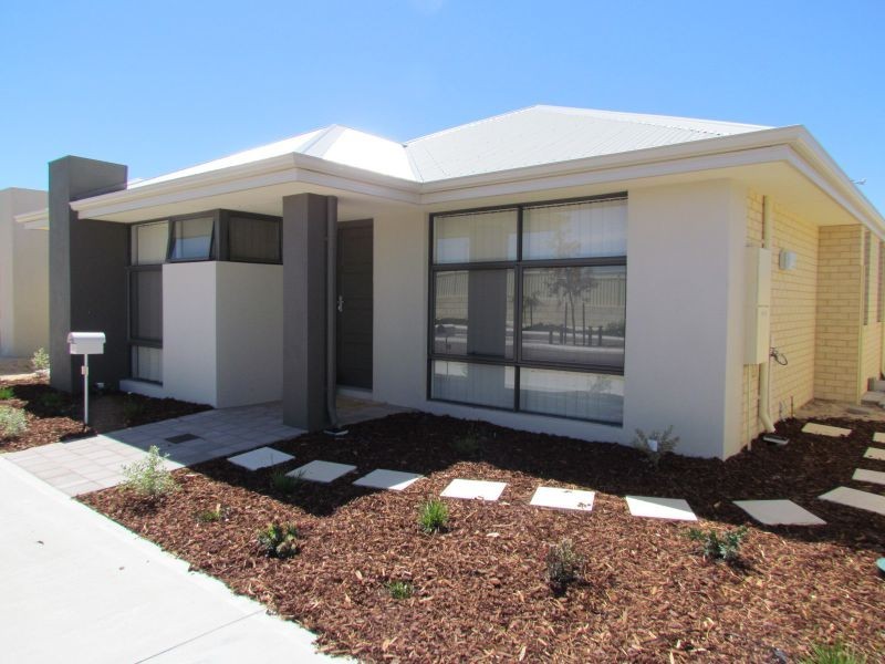 42 Eleanore Drive, Madora Bay WA 6210