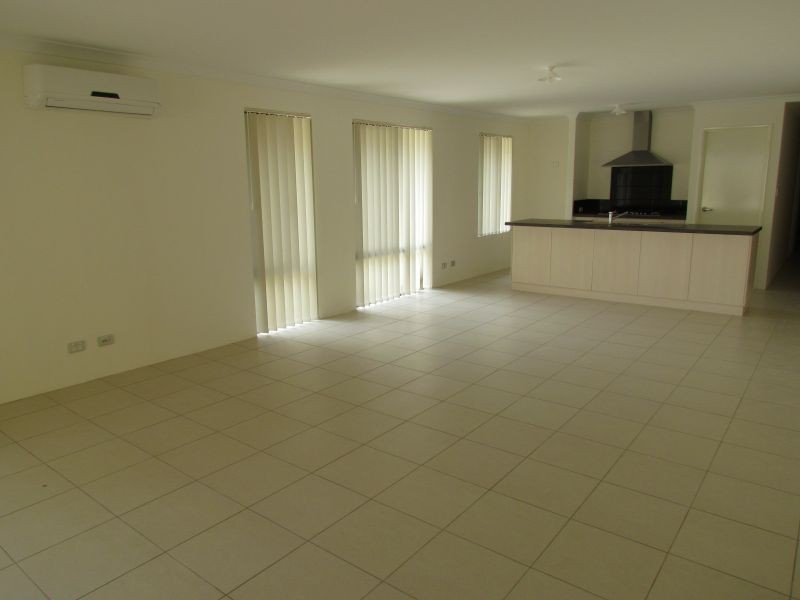 42 Eleanore Drive, Madora Bay WA 6210