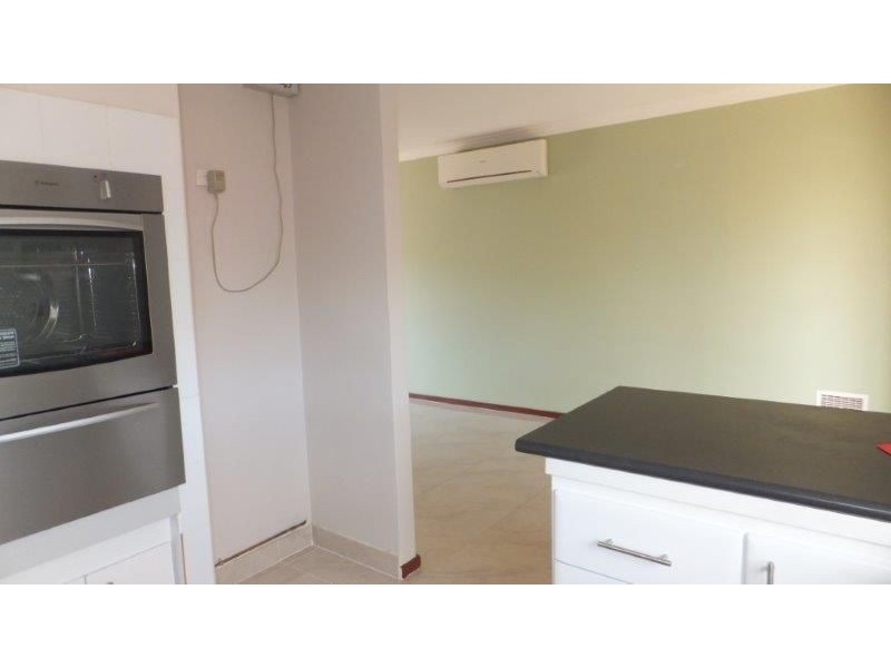 3/6 Pinewood Ave, Kardinya WA 6163