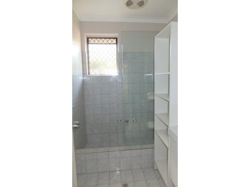 3/6 Pinewood Ave, Kardinya WA 6163