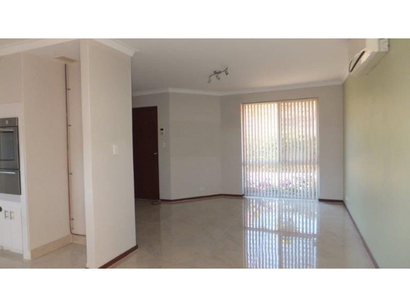 3/6 Pinewood Ave, Kardinya WA 6163