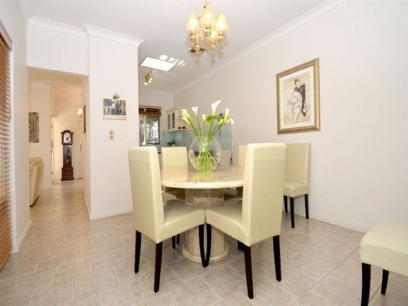 2/12 Cocos Grove, West Lakes SA 5021