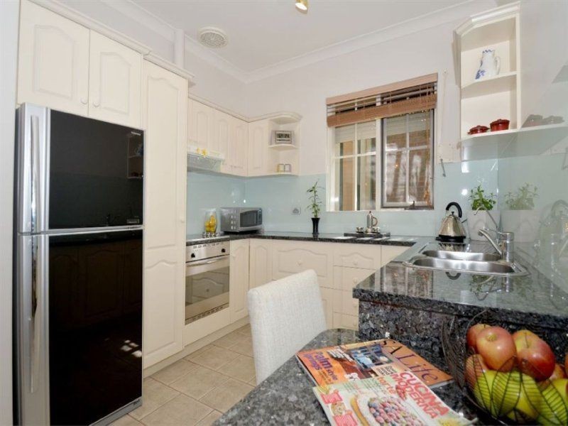 2/12 Cocos Grove, West Lakes SA 5021