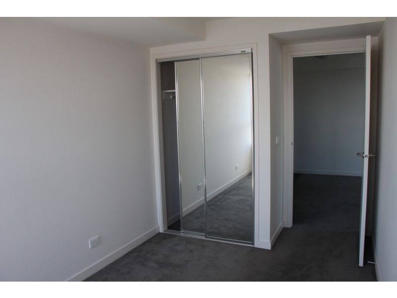 1109/240 Barkly Street, Footscray VIC 3011