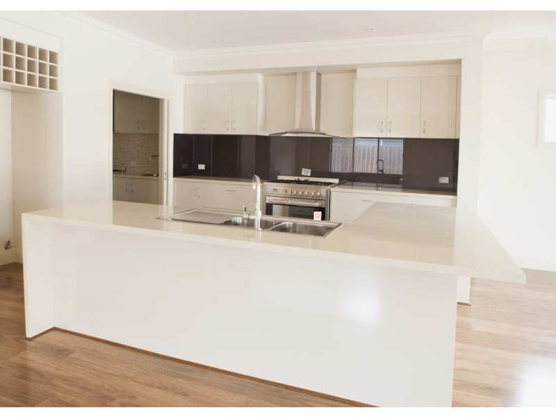 17 Belford Road, Kew East VIC 3102