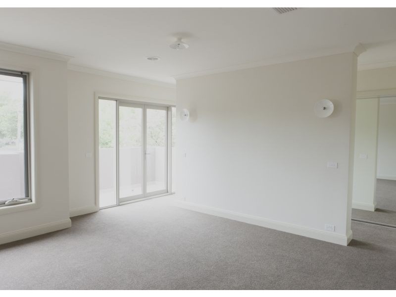 17 Belford Road, Kew East VIC 3102