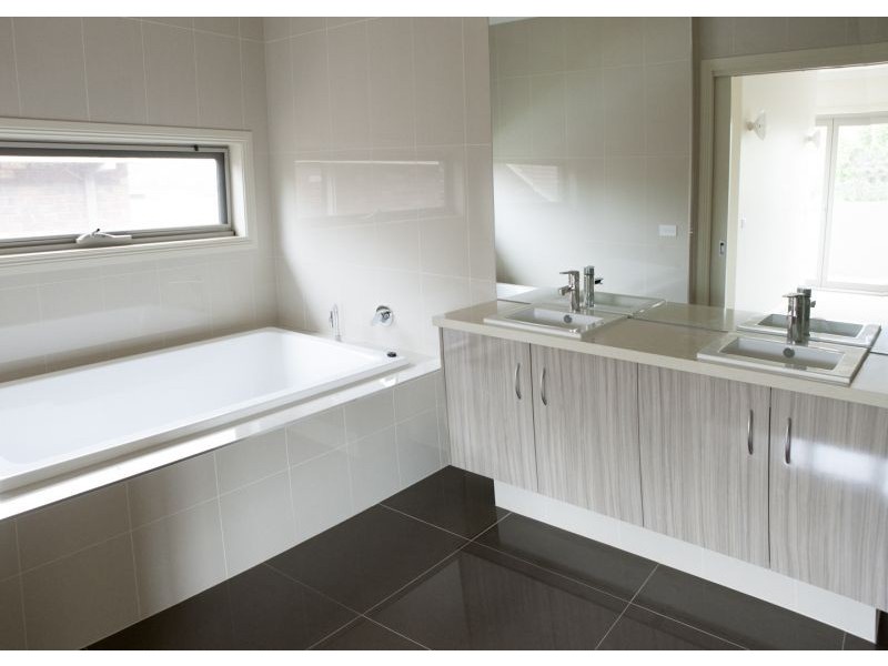 17 Belford Road, Kew East VIC 3102