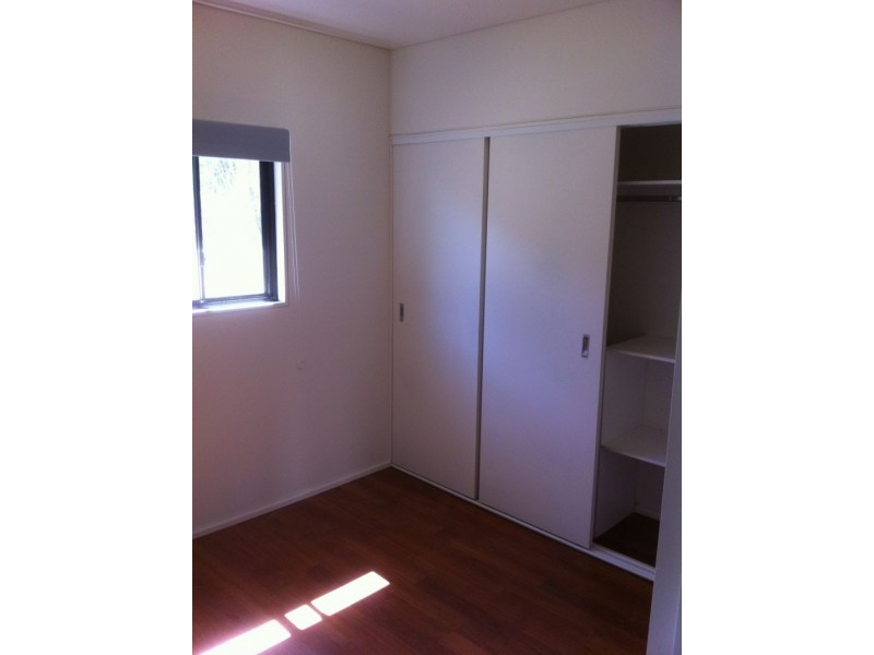 4 Oxford St, Cambridge Park NSW 2747