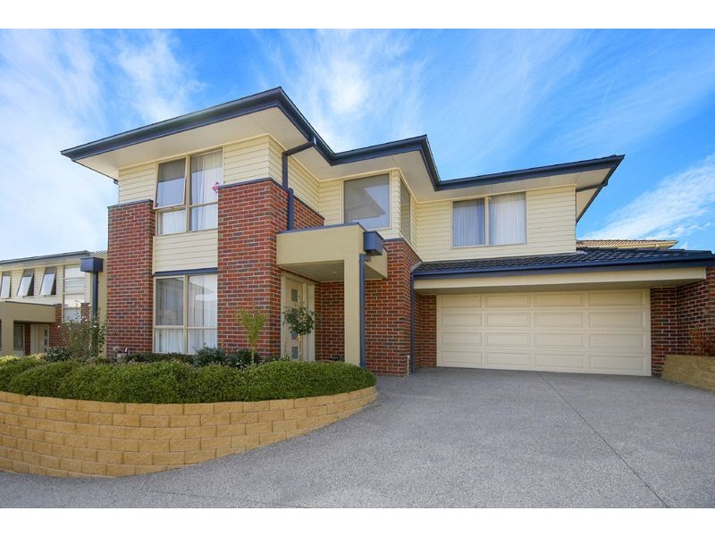 2/95 George Street, Doncaster East VIC 3109