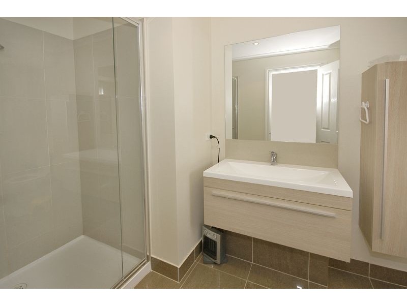 2/95 George Street, Doncaster East VIC 3109