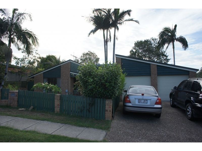 3 Brigadoon St, Mansfield QLD 4122