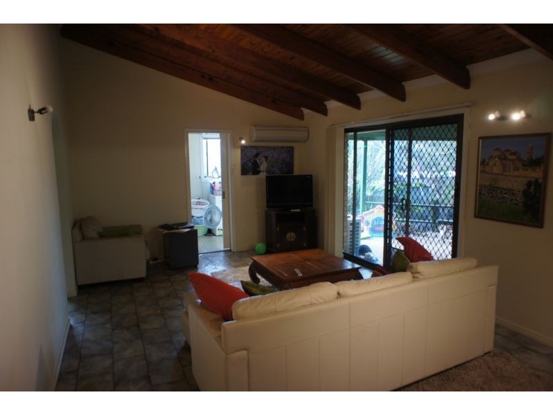 3 Brigadoon St, Mansfield QLD 4122