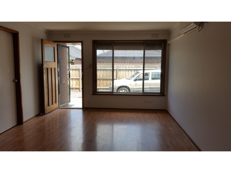 3/33 Barry St, Reservoir VIC 3073