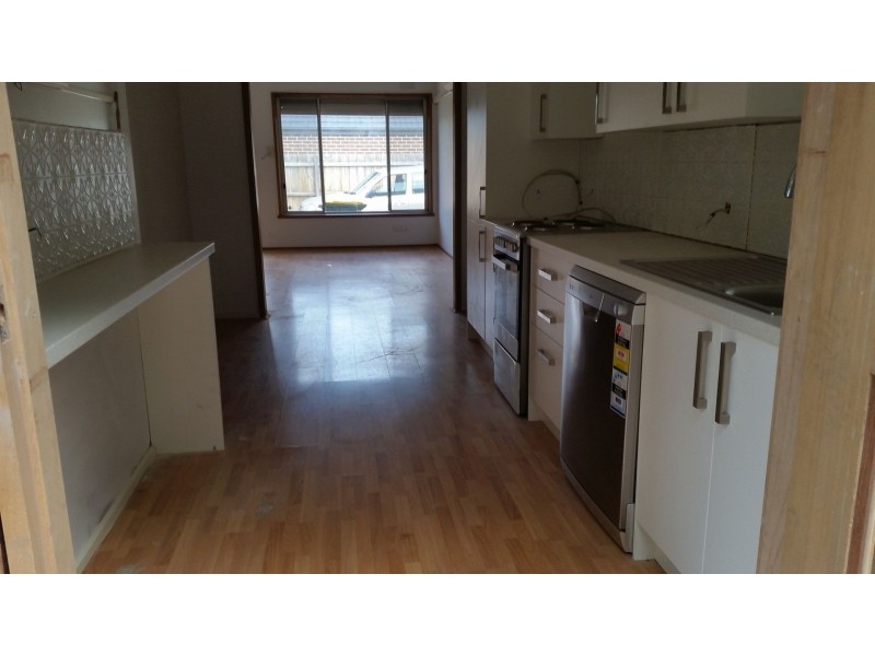 3/33 Barry St, Reservoir VIC 3073