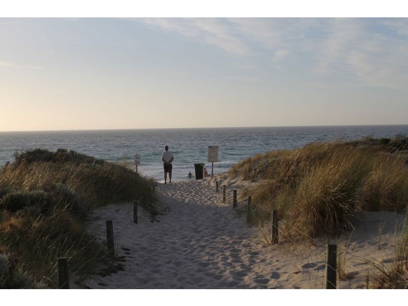 31 Bournemouth Parade, Trigg WA 6029