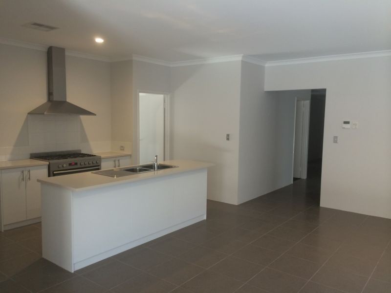 21 Davenport Approach, Wandi WA 6167