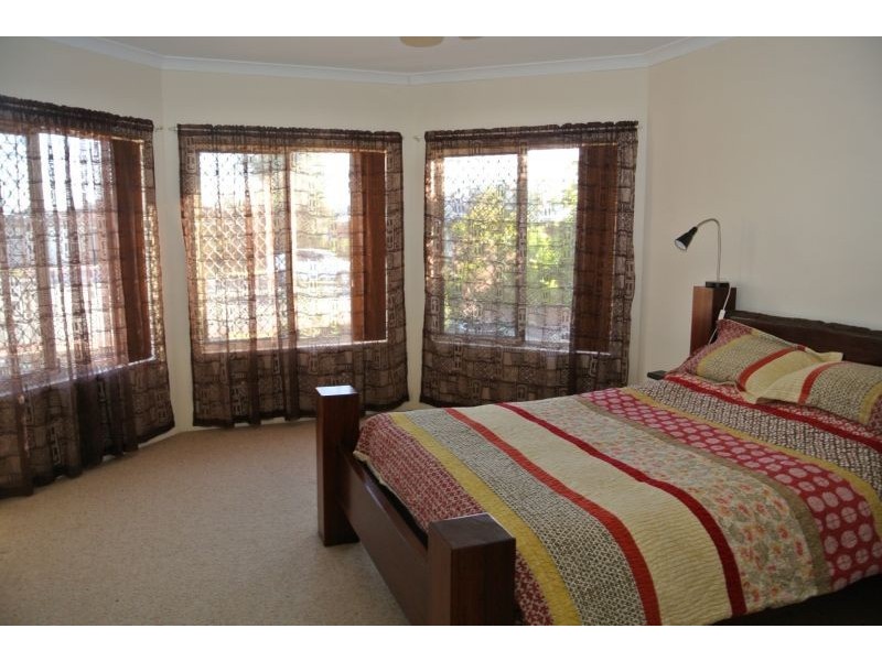 9 Diploma Rise, Marangaroo WA 6064