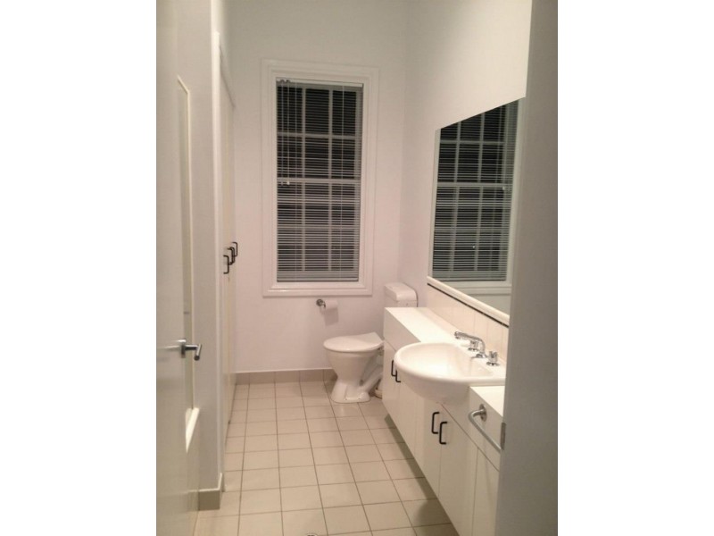 90 Wiltshire Drive, Kew VIC 3101