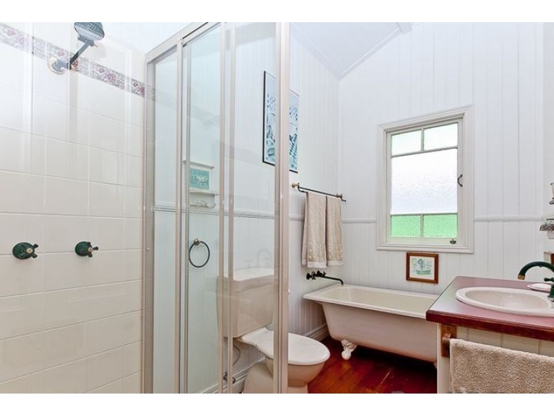 114 Flinders Parade, Sandgate QLD 4017