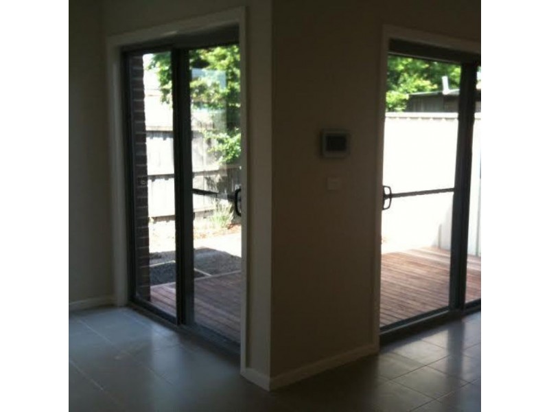 15e Rockbank Rd, Ardeer VIC 3022