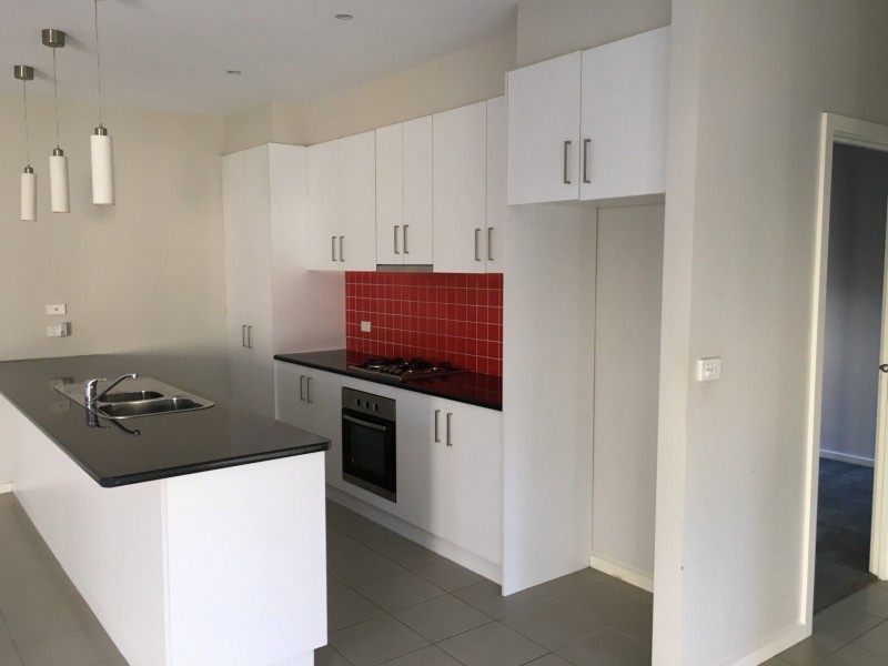 15e Rockbank Rd, Ardeer VIC 3022